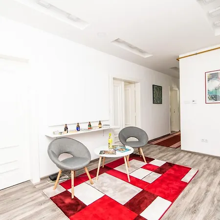 150sqm With 4 Units! Great For Groups * Sarajevo
