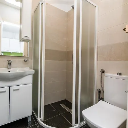 Apartman 150sqm With 4 Units! Great For Groups *