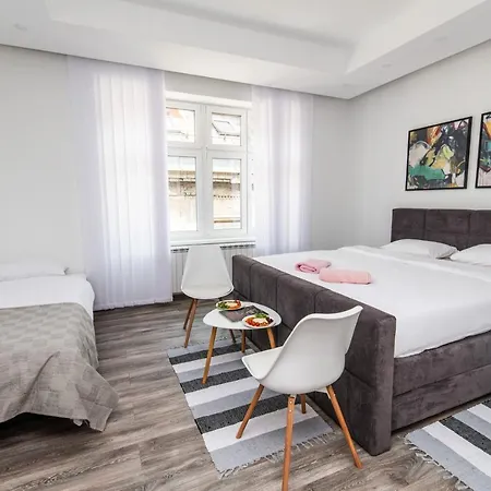 150sqm With 4 Units! Great For Groups * Sarajevo