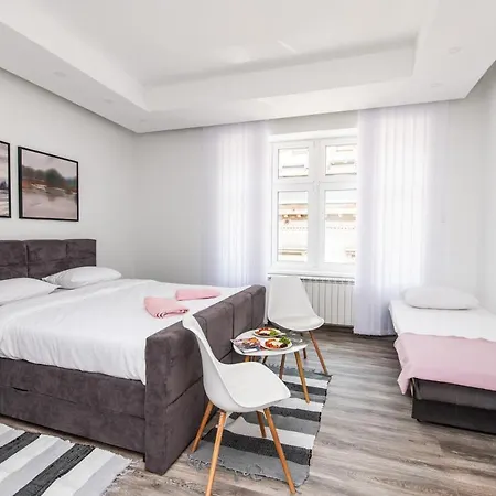 150sqm With 4 Units! Great For Groups Apartment